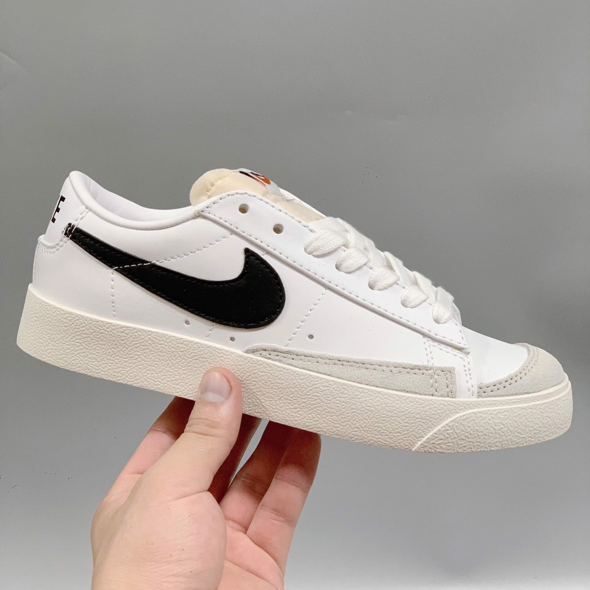 Giày Nike Blazer Low ’77 Vintage’ White Black
