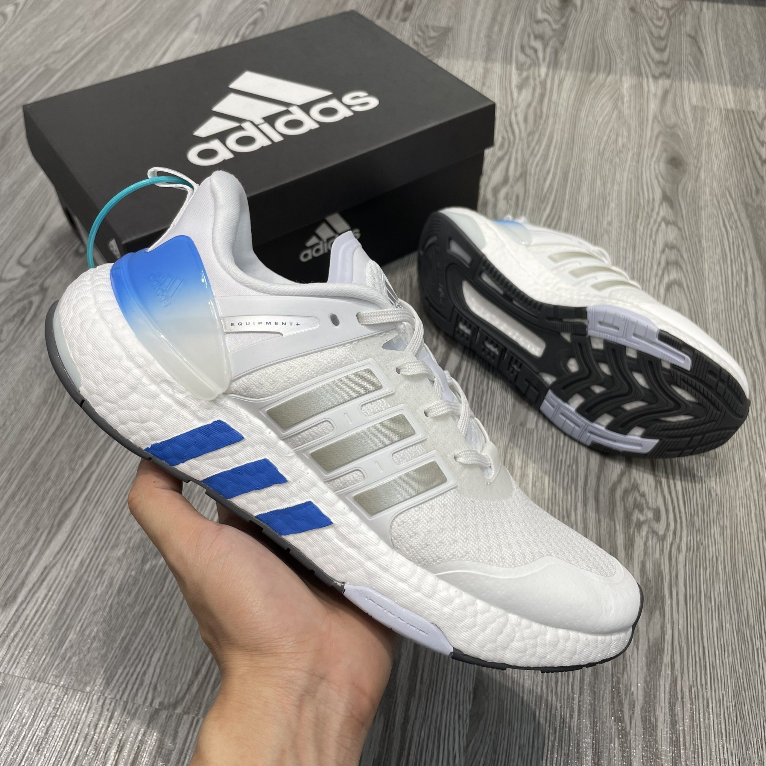 GIÀY EQT TRẮNG SỌC XÁM