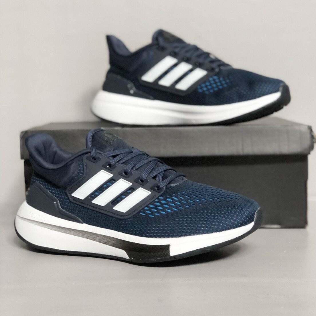 Giày chạy bộ EQ21 xanh trắng cao cấp