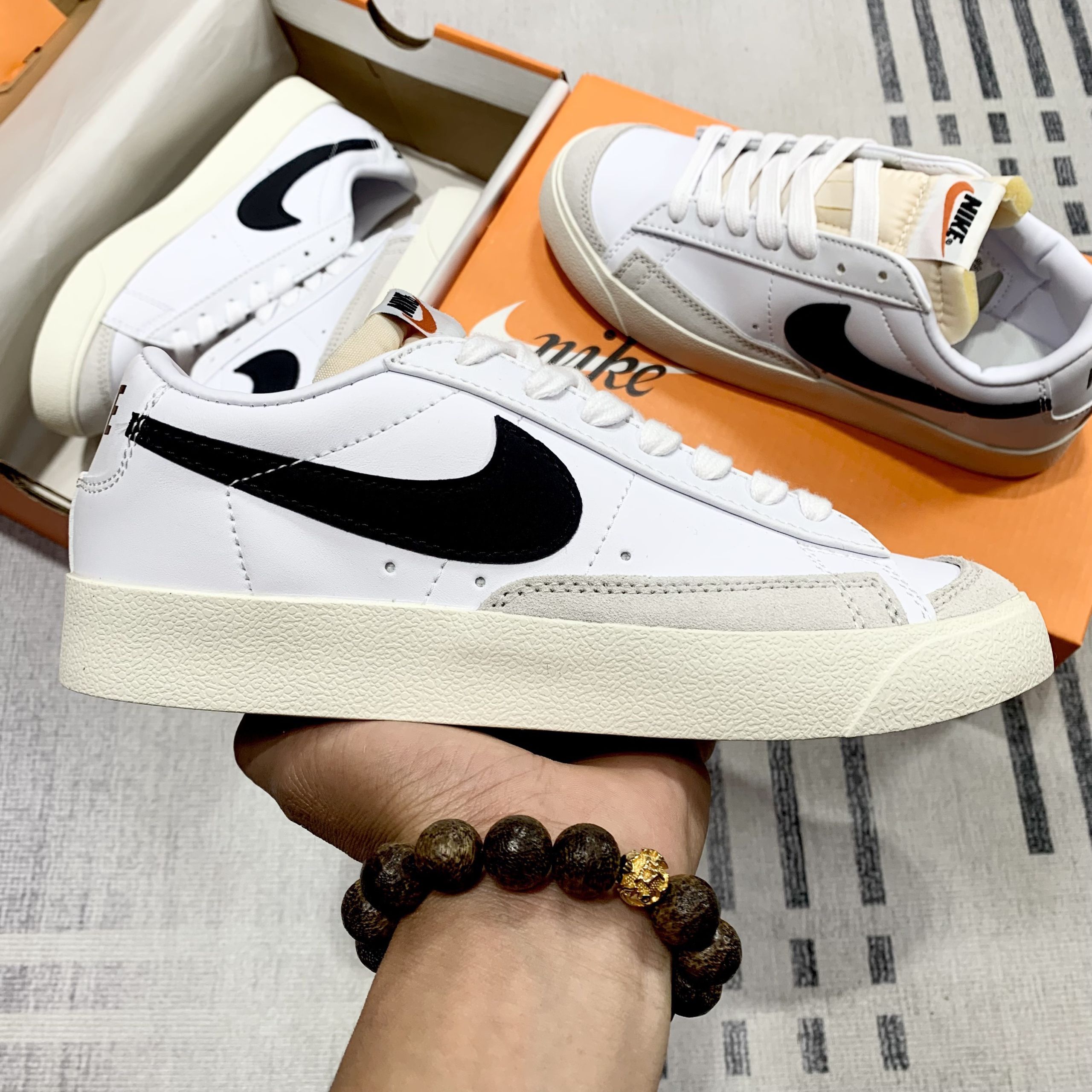 Nike Blaze Thấp Đen Trắng SC