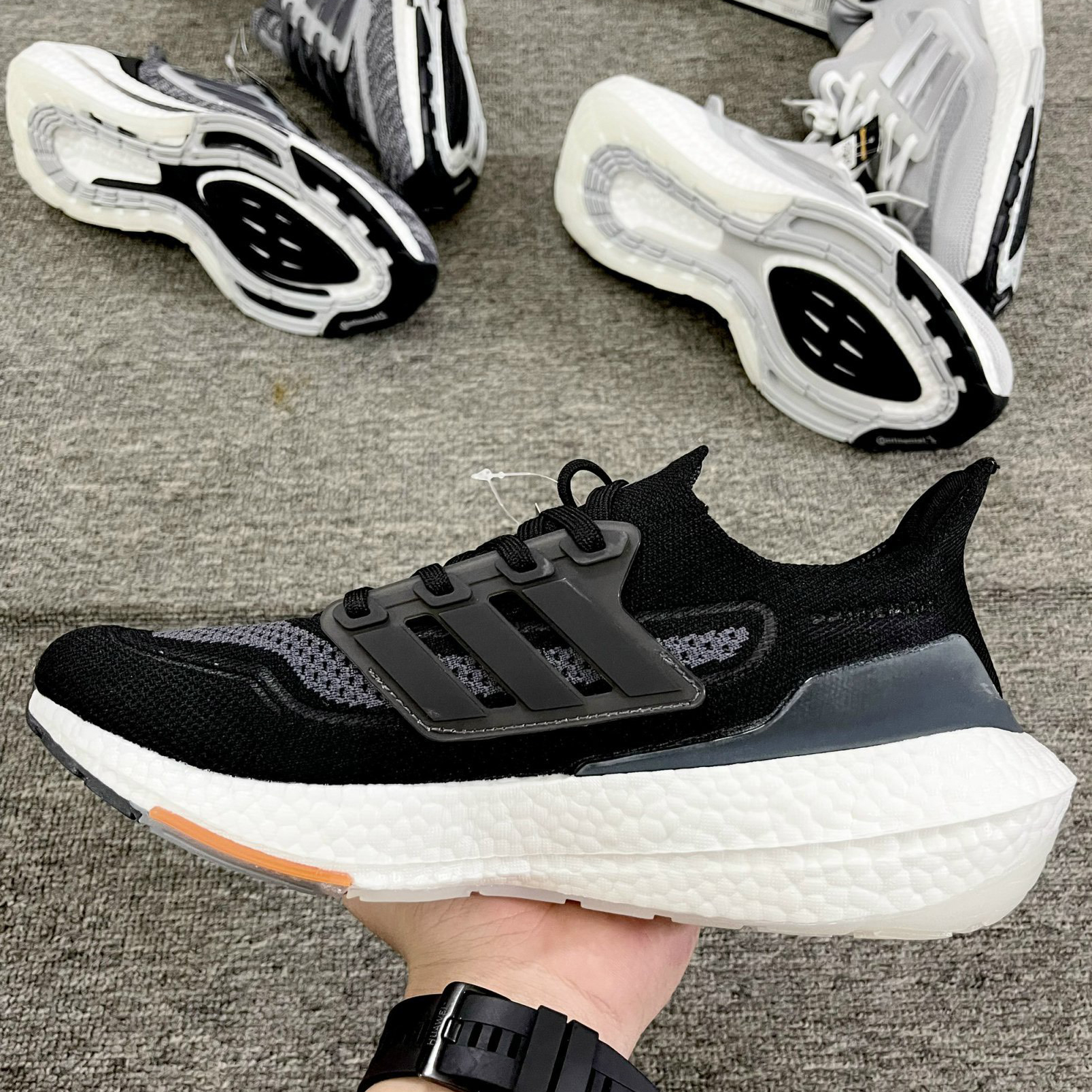 Adidas Ub 7.0 Đen Trắng